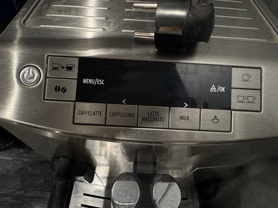 Кавомашина DeLonghi