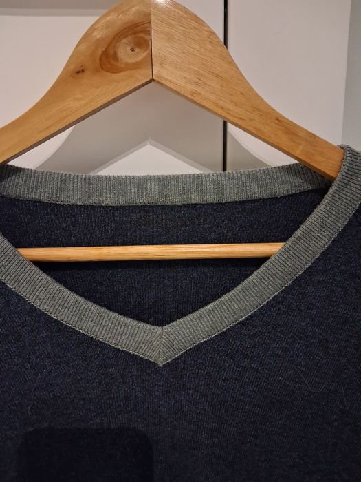 Klasyczny prosty Sweter w serek meski roz m 38