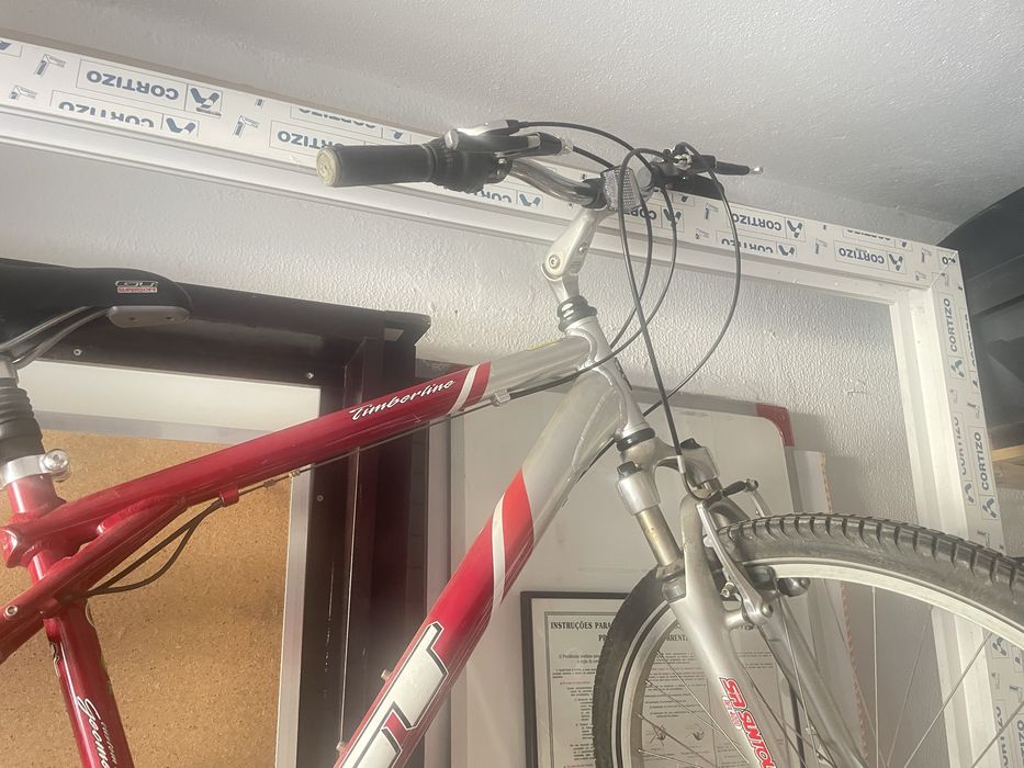 Bicicleta quase nova