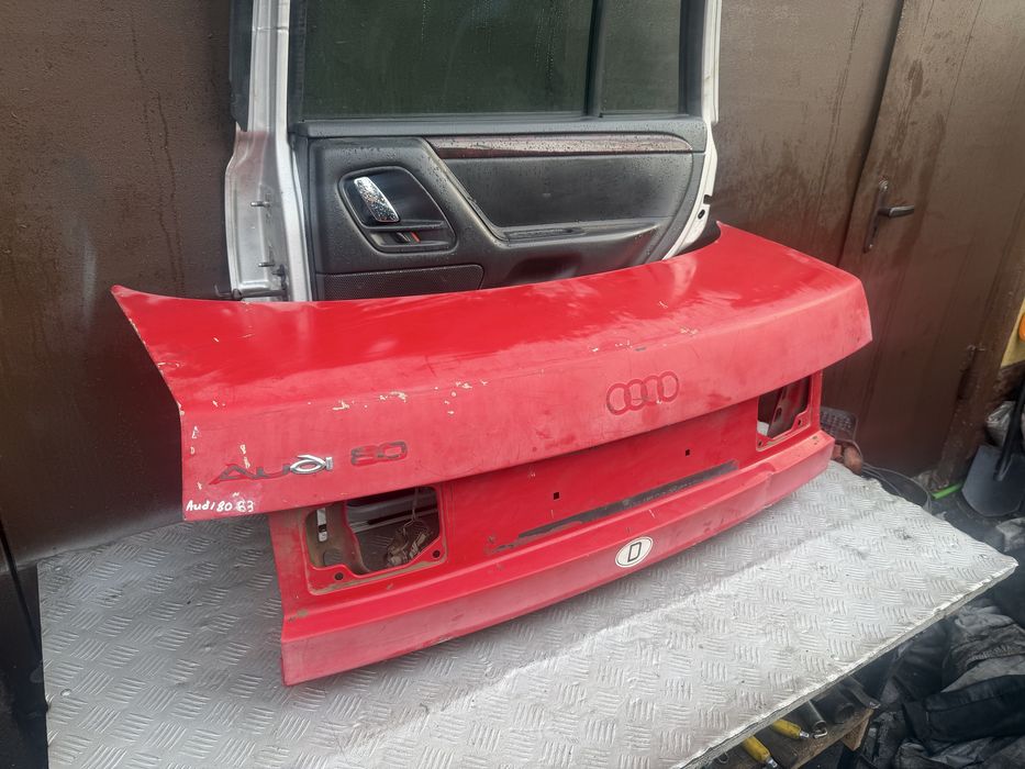 Крышка багажника ляда Ауди б3 80 audi 80 b3 год 1989