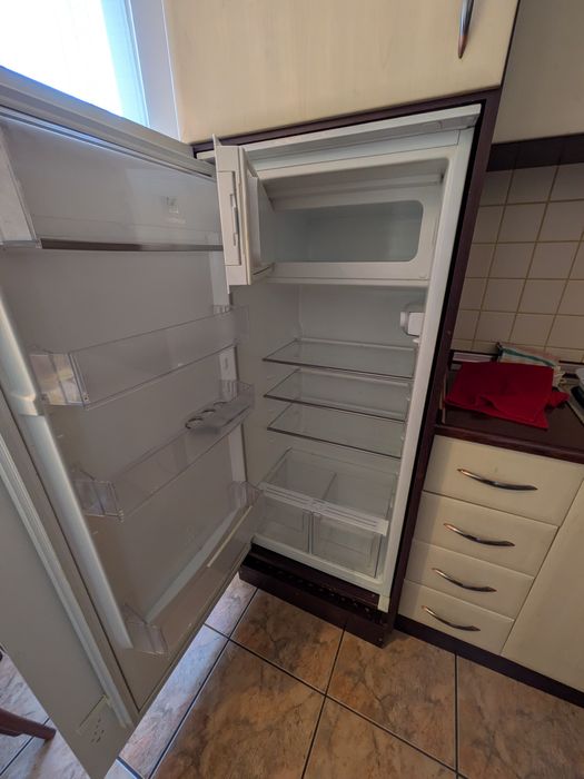 Lodówka do zabudowy Electrolux ERN2001FOW, wysokość 122 cm