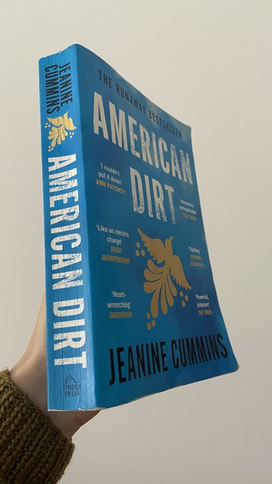 Livro American Dirt de Jeanine Cummins - bolso