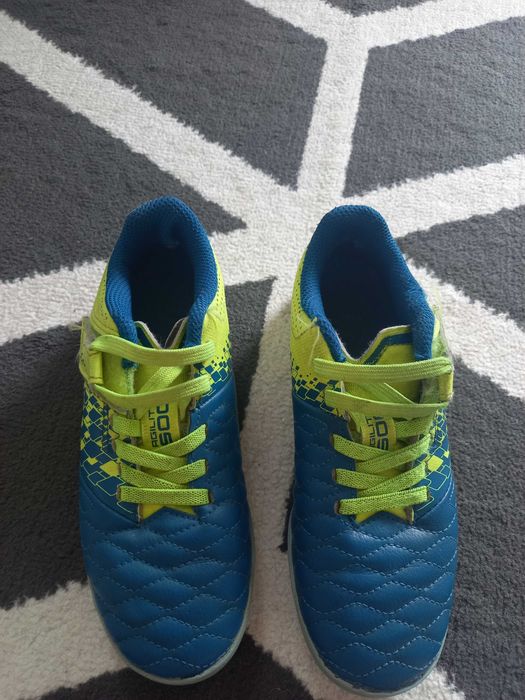 Buty do piłki nożnej turfy kipsta rozmiar 30