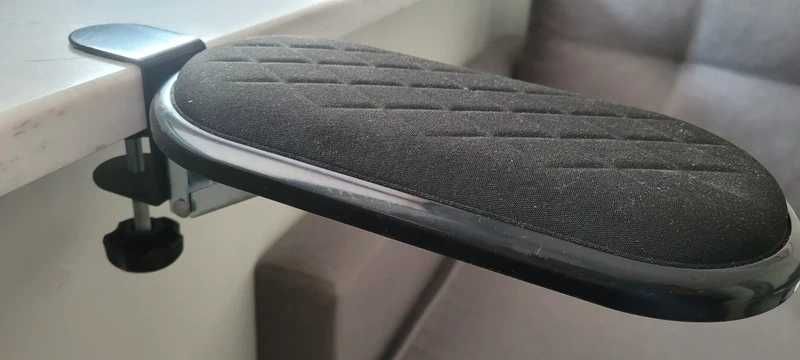 Składany podłokietnik pod biurko – regulowany ergonomiczny na mysz PC