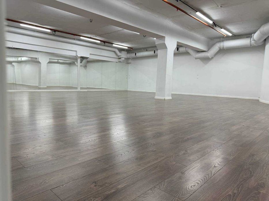 Здається в оренду офіс - студія в центрі Рівного ТЦ «ЦУМ»