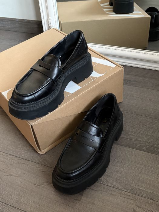 лофери Zara з натуральної шкіри