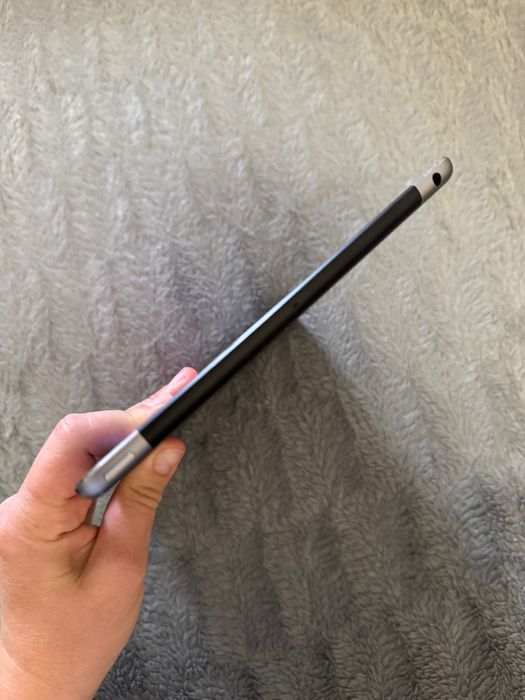 iPad Air -64 Gb.
