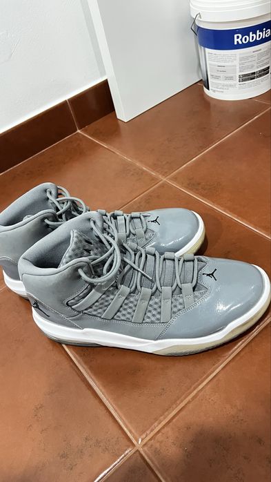 Vendo Air Jordan Max Aura - Cinza
