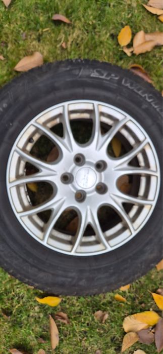 Felgi aluminiowe 4 sztuki, opony DUNLOP 215/70R16 w gratisie