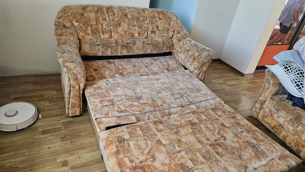 Диван розкладний з двома кріслами