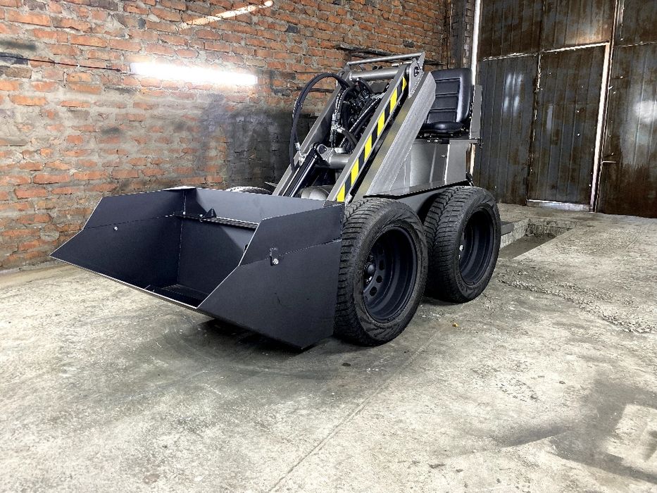 Міні навантажувач з двигуном V2, мінітрактор, мінінавантажувач