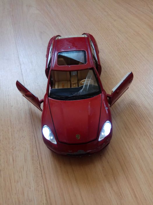 Модель Porsche Panamera S 1:24 MSZ звук, свет