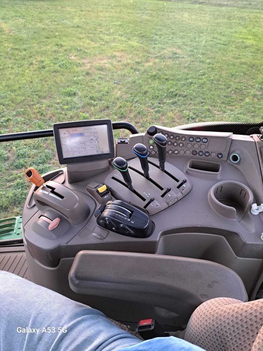 John Deere 6210 R
