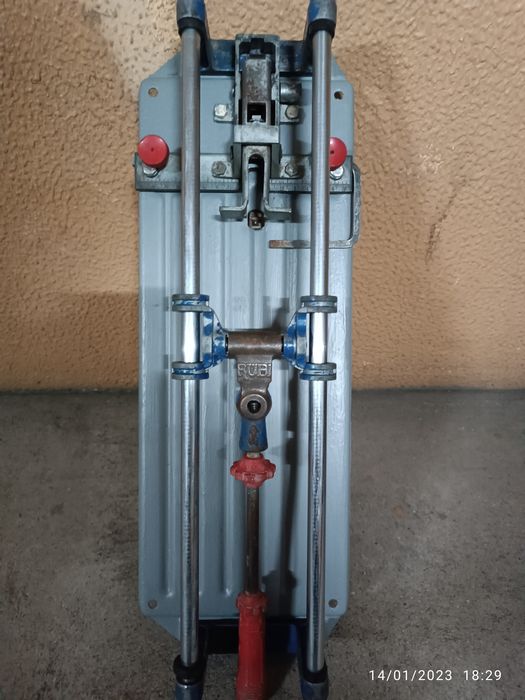 Máquina de cortar tijuleira RUBI