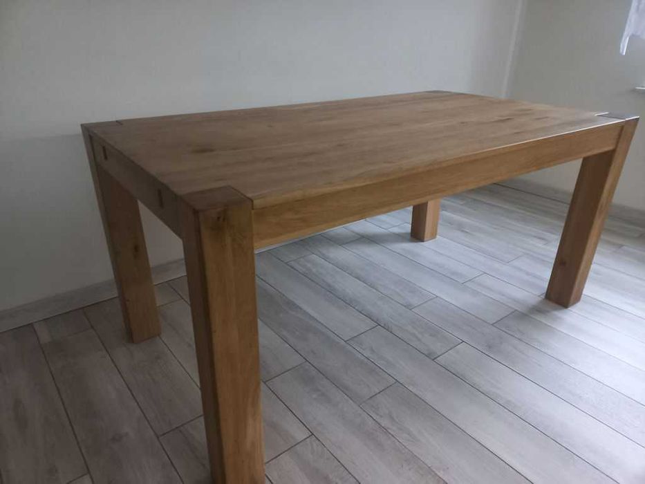Stół dębowy z litego drewna