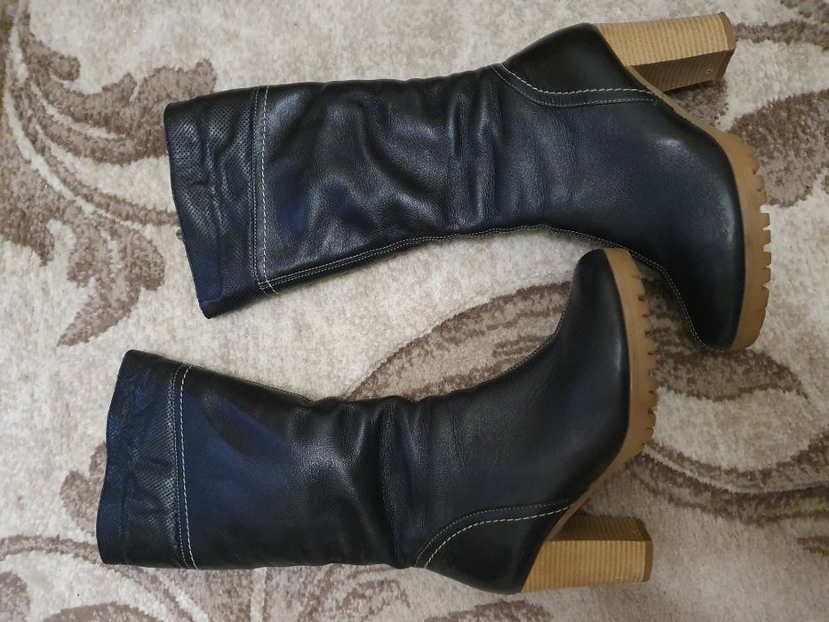 Взуття зимове жіноче