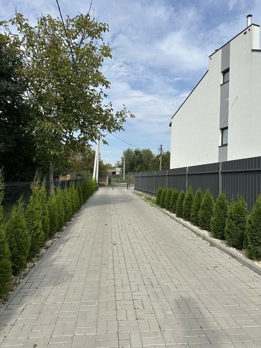 Продається чудова ділянка у м. Львів. Власник - Вид 5