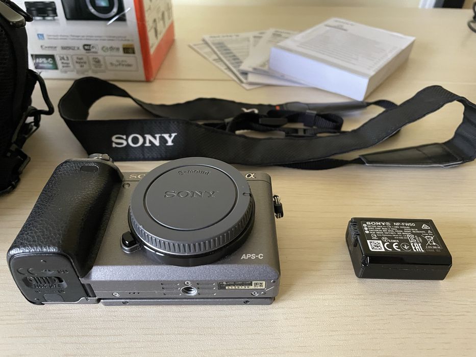 Aparat Sony A6000 body, full set + torba