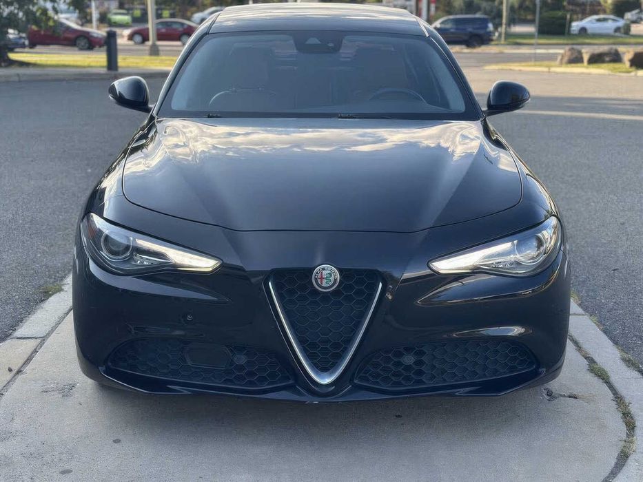 Alfa Romeo Giulia      2018