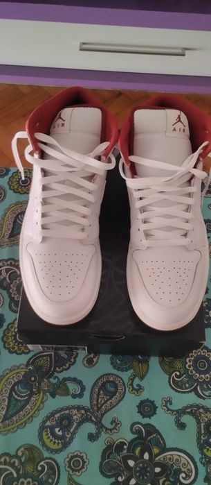 Nike Jordan 1 Mid Novos na caixa