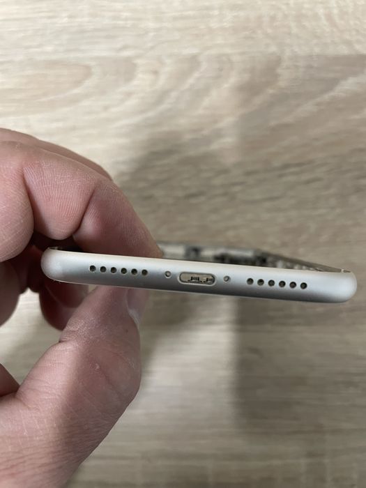 11 білий в оригіналі