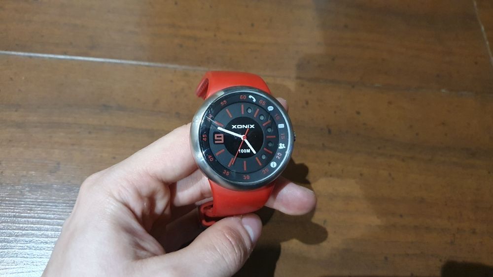 Zegarek xonix na części