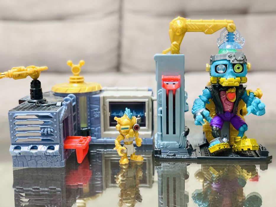 Набор! Treasure X Monster Gold - Mega Monster Lab