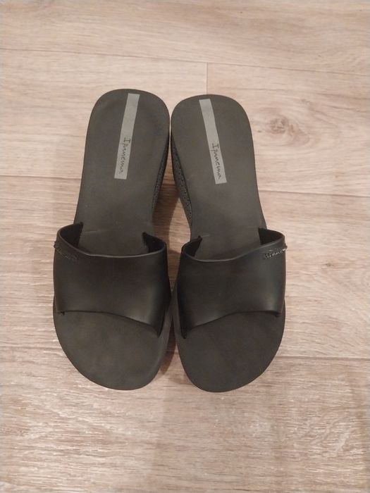 Женские шлёпанцы ( вьетнамки) на платформе Ipanema