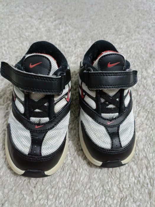 Buty sportowe dla chłopca rozmiar 22,5