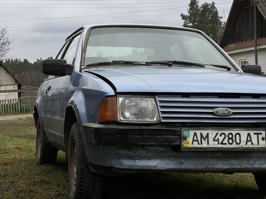 Продам Ford Escort 1985