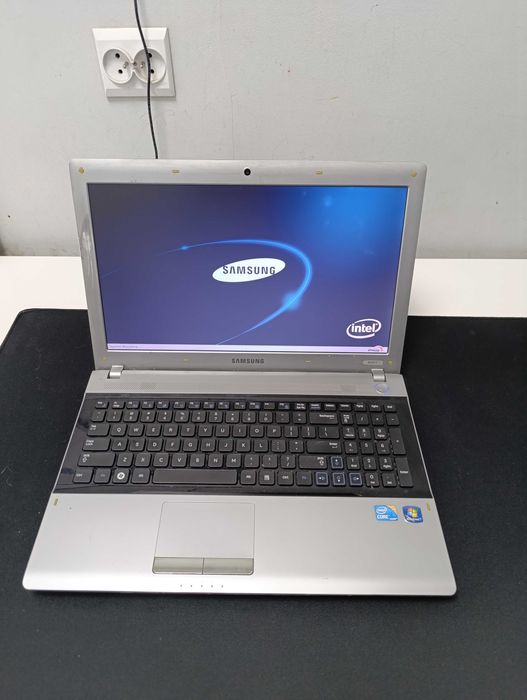 SPRAWNY Laptop Samsung RV511 Intel Core i3 dysk 320GB HDMI Windows 10