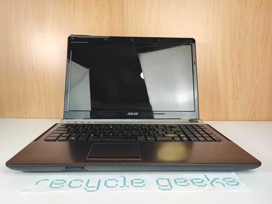 Portátil Asus N61J i5 520 4GB DDR3 500GB HDD Teclado PT Win 10 PT