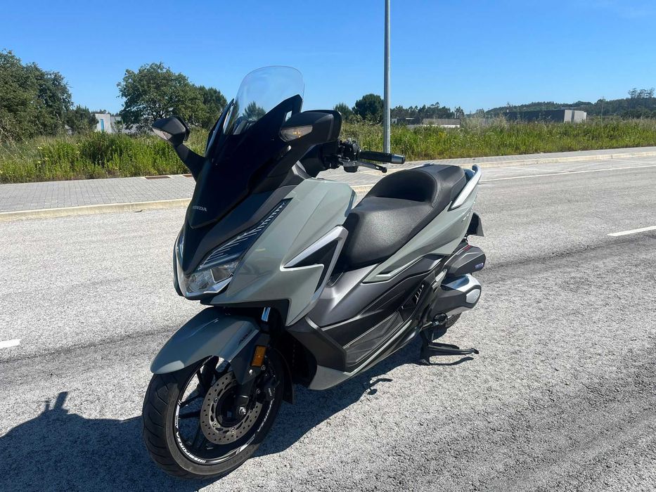 Honda Forza 350
