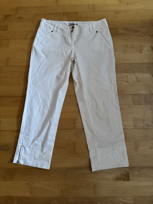Białe spodnie Cotton Club