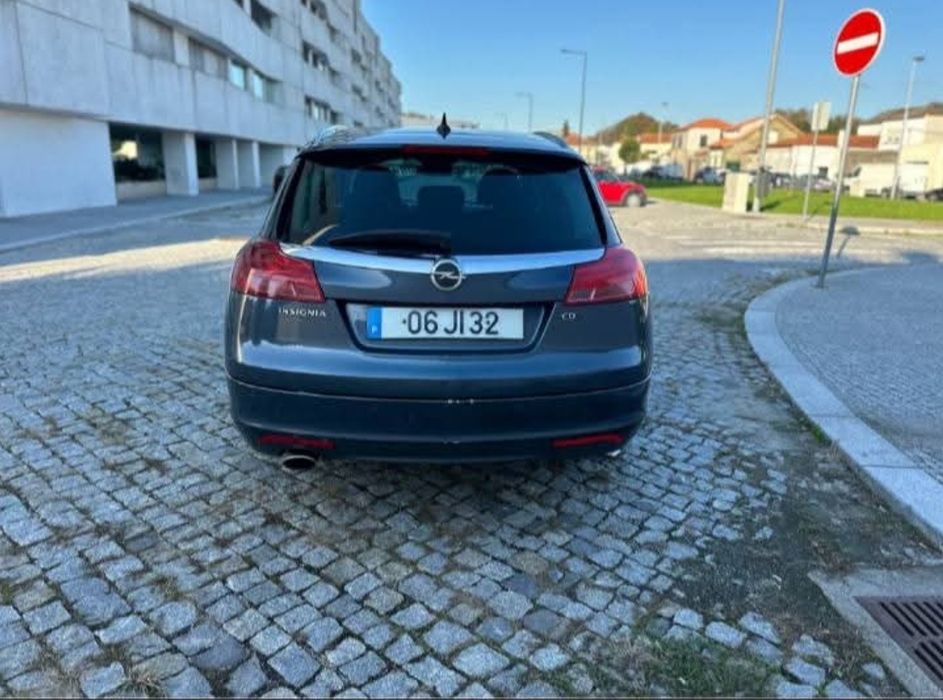 Opel Insignia carrinha em bom estado