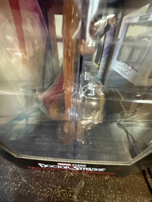 Figura  Marvel Gallery: Doctor Strange in the Multiverse of Madness