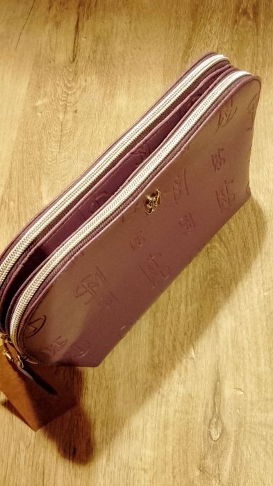 NOWA fioletowa kosmetyczka Steve Madden