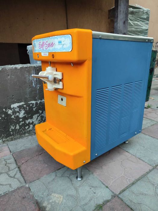 апарат фризер для морозива мороженого Taylor(USA) на 220В настольний