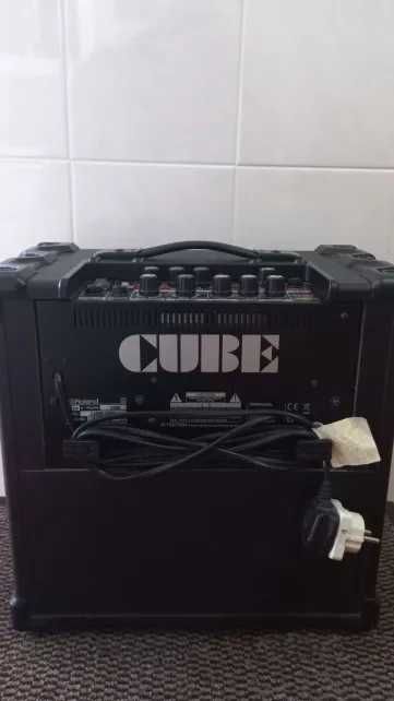 Guitarra Harley Benton Progressive Line + Amplificador Cube 20 XL