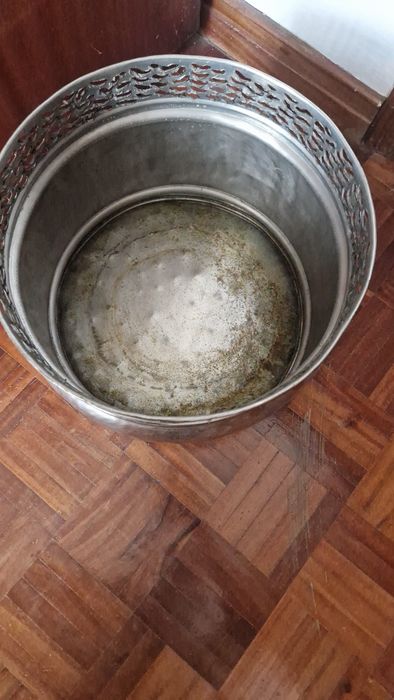 Vaso de plantas de latão decorativo prateado brilhante