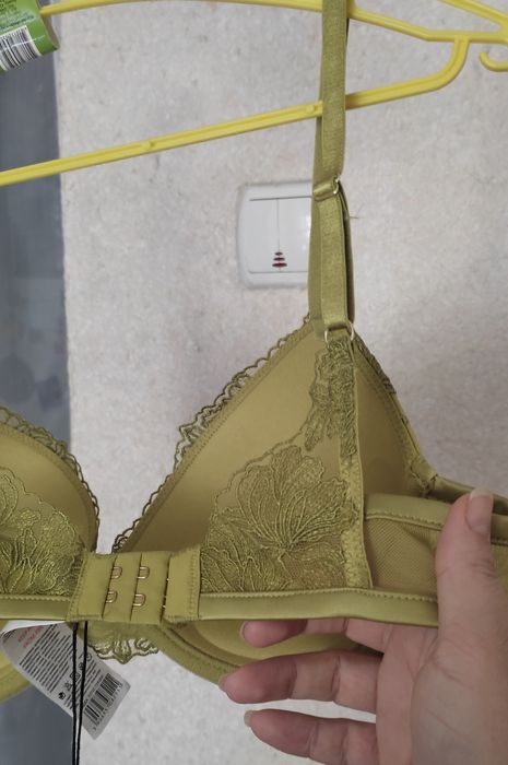 Білизна жіноча, бюстгальтер НОВІ