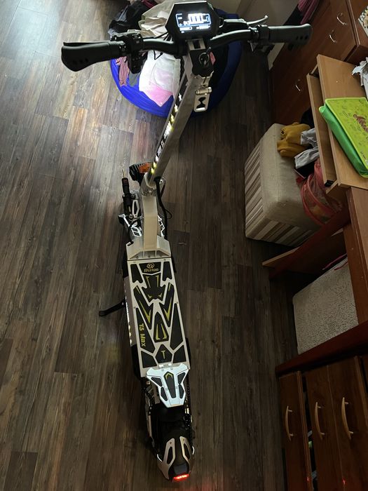 Електросамокат Ruitoo