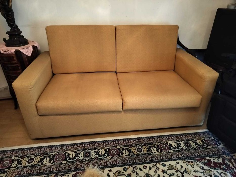 Sofá de 2 Lugares - Impecável