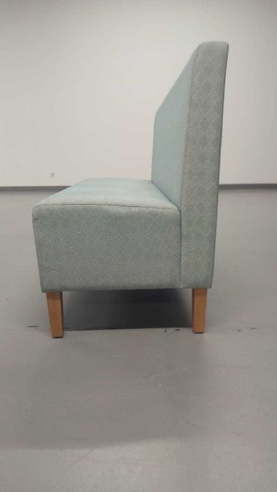 Vários sofás conforme imagem.