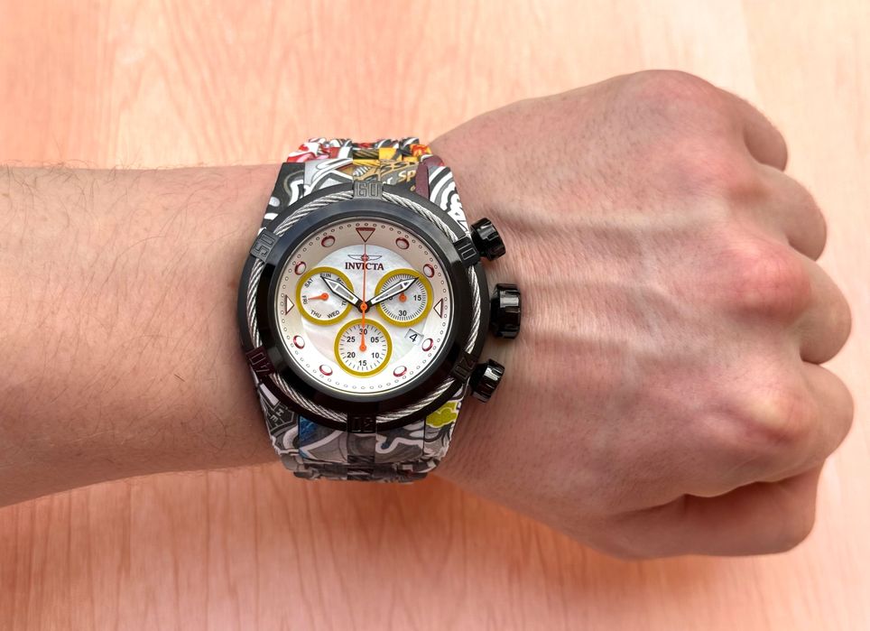 Invicta 34714 Reserve Bolt Zeus 53 мм Graffiti HydroPlated 200MT Swiss