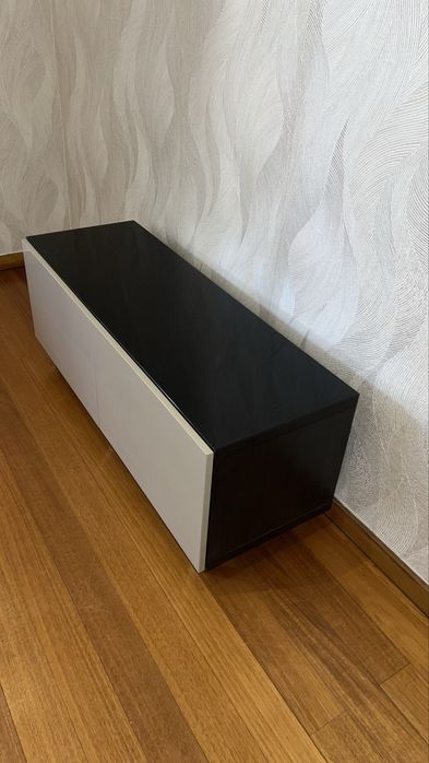 Móvel preto castamho duas portas