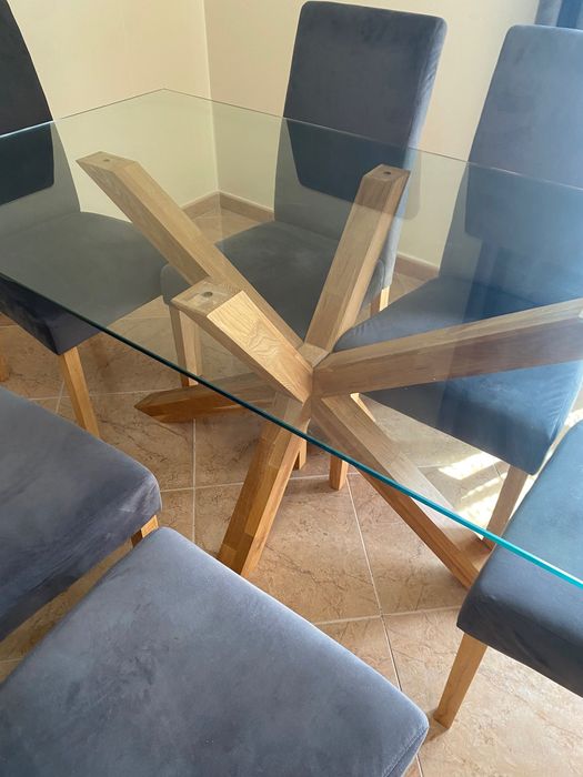 Mesa com 6 cadeiras nova