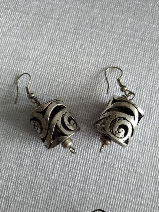 Kolczyki ażurowe metalowe