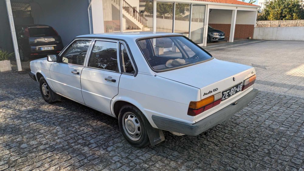 Audi 80CL, Cilindrada 1297, Gasolina de 1982