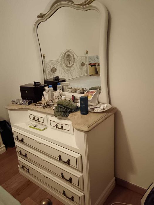 Mobília de Quarto Floral Nogueira e Pedra Mármore - Fábrica de Sintra